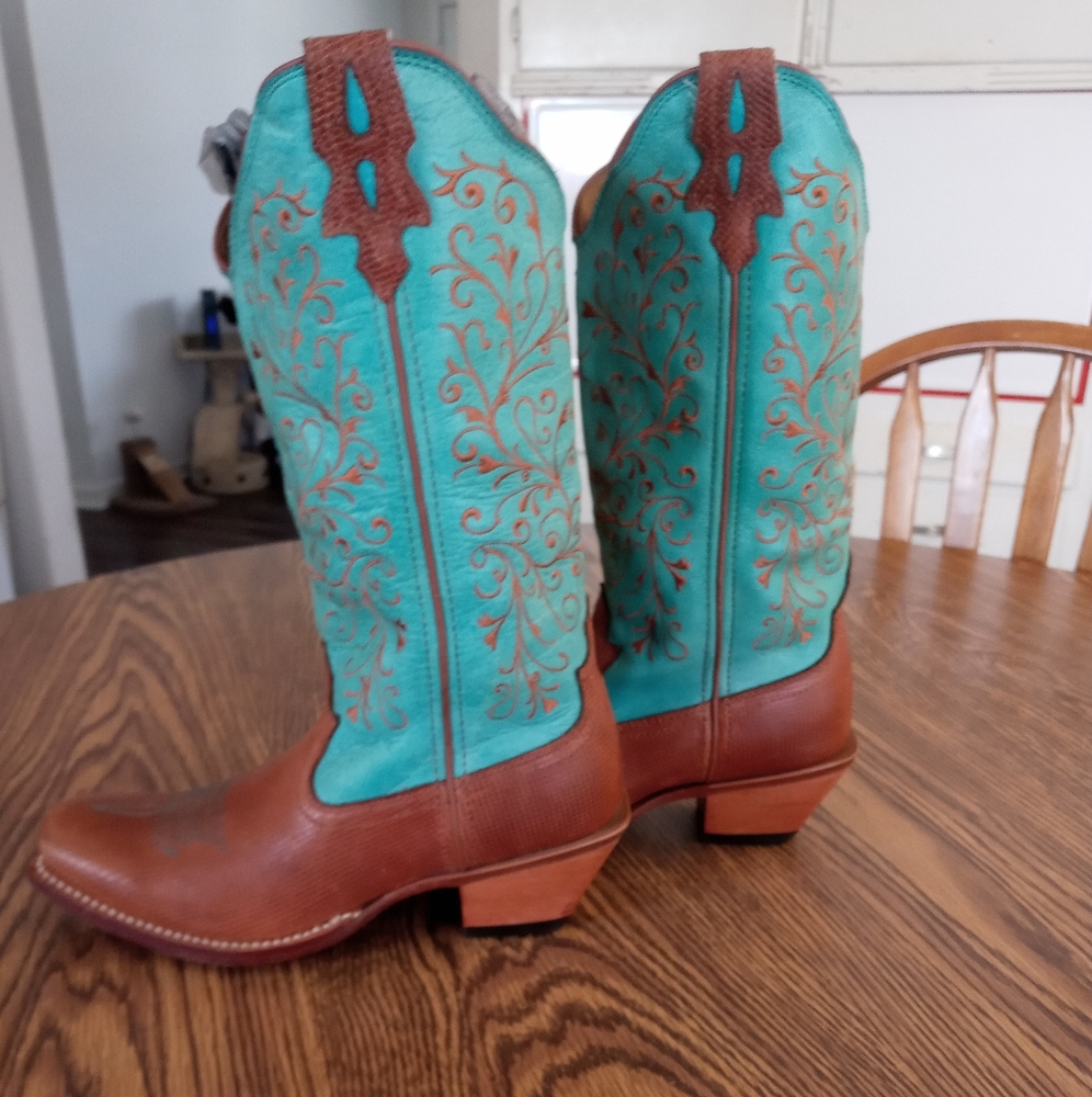 Turquoise and Brown Twisted X Boots - Picture 2 of 4